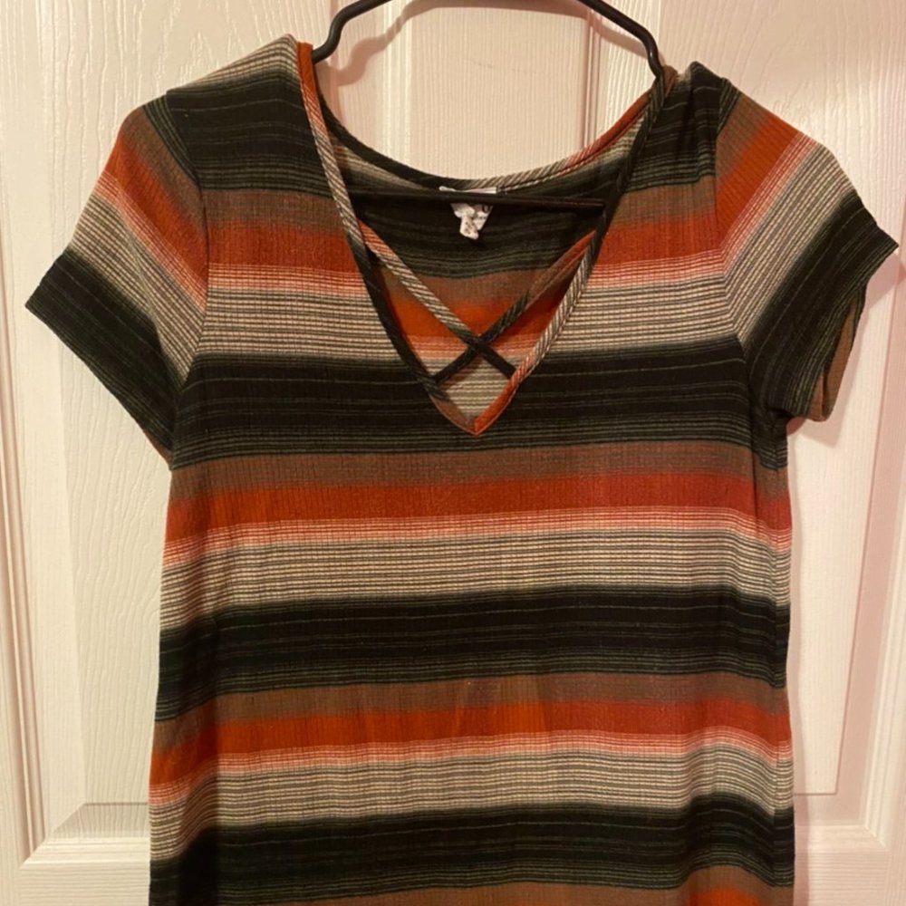 Olive & Oak Kenten Criss Cross Knit Tee - S